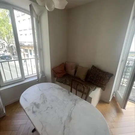 Lägenhet Overlooking The Notre Dame Cathedral Clermont-Ferrand