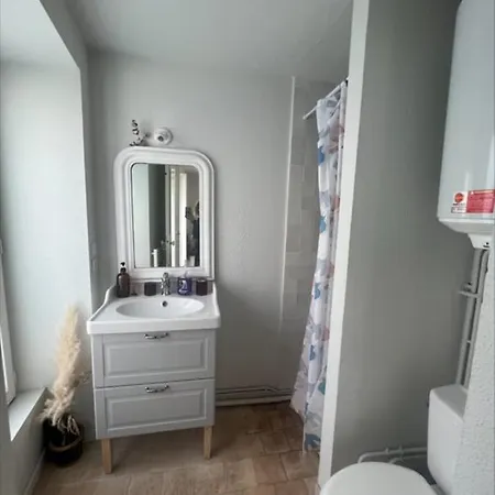 Overlooking The Notre Dame Cathedral Lägenhet